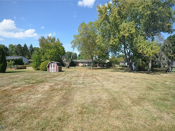 2nd image of 999 Howard Dr