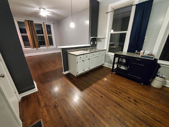 3rd image of 2645 W 21st St #1