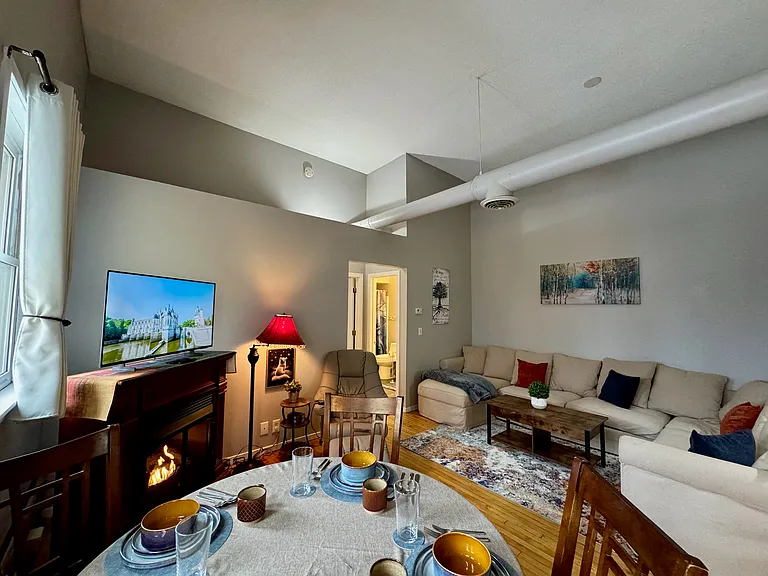 Four seating dining with open floor plan.