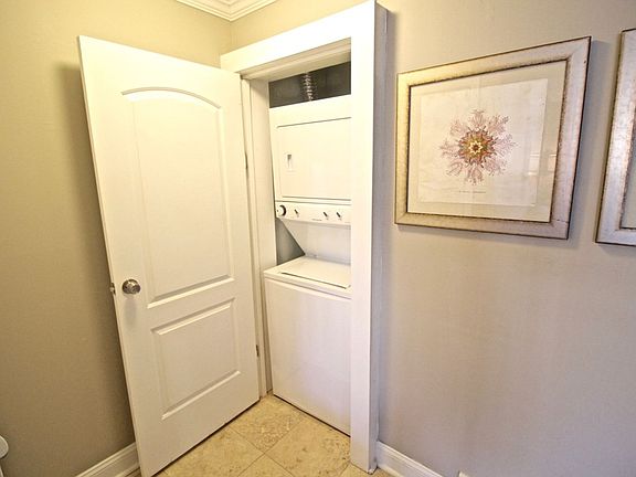 5th image of 4440 Jarboe St #4444-04