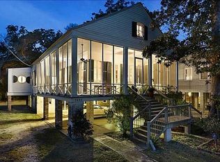 1635 Lakeshore Dr, Mandeville, LA 70448