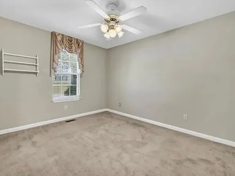 910 Sweet Thorne Rd — Photo 8
