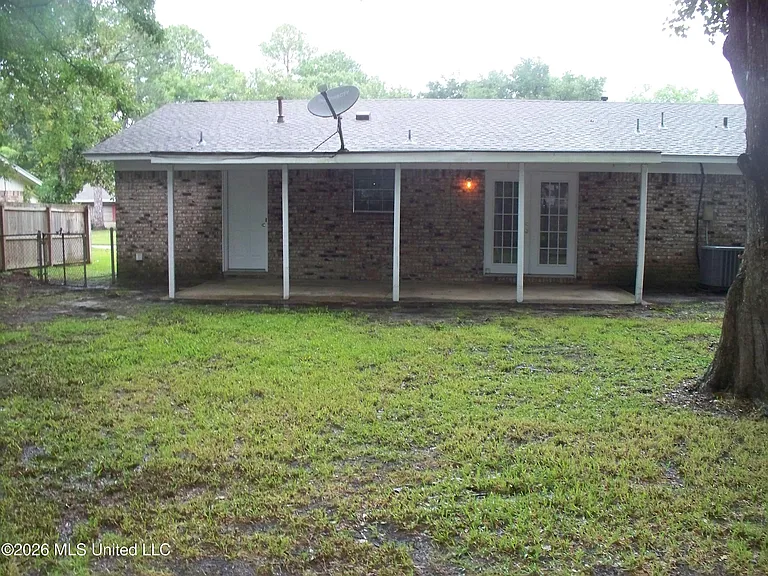 2712 Connor Dr — Photo 35