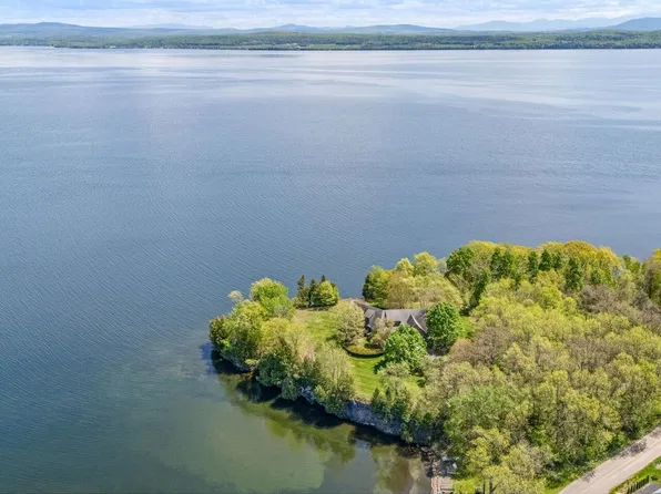 138 East Shore North, Grand Isle, VT 05458