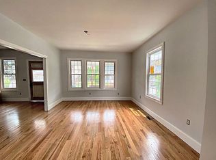27 Hoyt Ave, Lowell, MA 01852