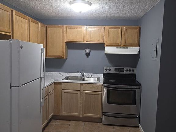 2nd image of 1000 Peters Pl APT 102