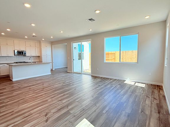 4th image of 8285 Mincey Way