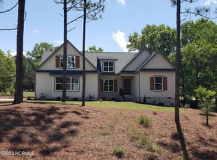 125 Beacon Ridge Dr, West End, NC 27376