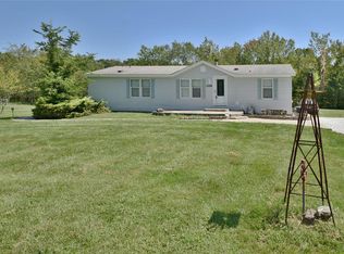 23259 Windmill Ln, Truxton, MO 63381