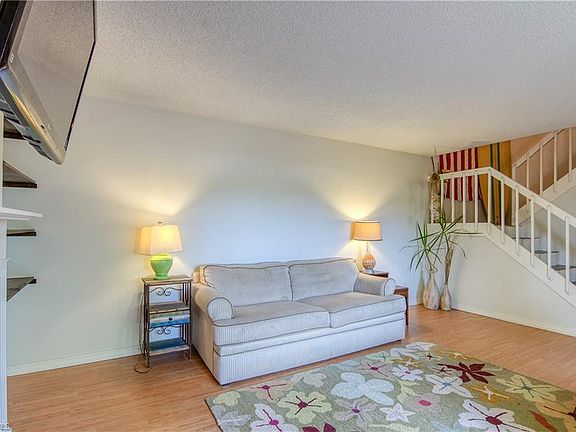 2nd image of 5542 Malt Dr APT 3
