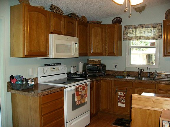 4th image of 2038 Oriole Ln #17