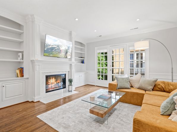 225 C St NE #63