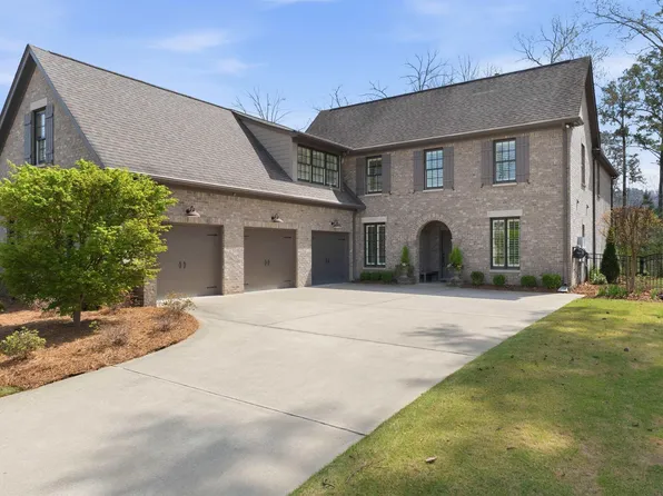 2029 Highland Village Bnd, Birmingham, AL 35242