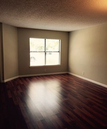 3rd image of 10474 Pine Glade