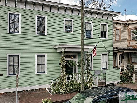 2nd image of 302 & 304 E Park Ave