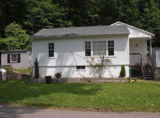 14 Cranberry Ledge Rd, Andover, NJ 07821