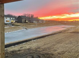 18236 Alpine Dr, Clive, IA 50325