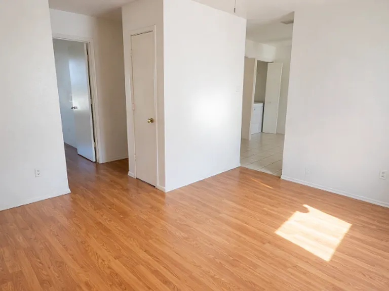 1111 Horizon Dr — Photo 4