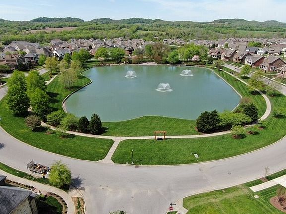 2nd image of 2808 Americus Dr