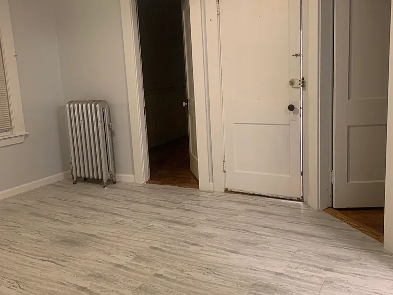 18-20 Winthrop Ave — Photo 16