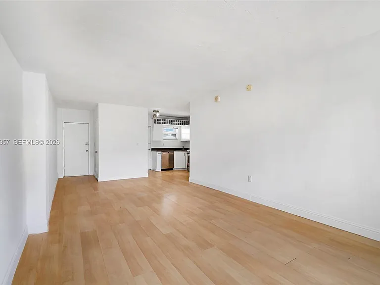 1300 Lincoln Rd #B402 — Photo 17