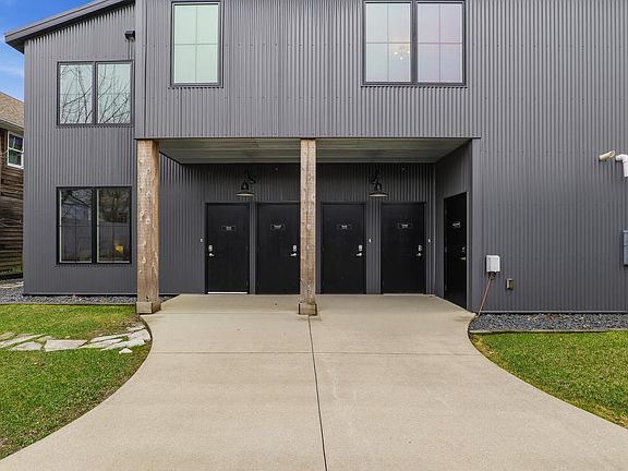 3rd image of 171 E Rhine STREET