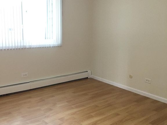 5th image of 1321 N Baldwin Ct Unit 3C