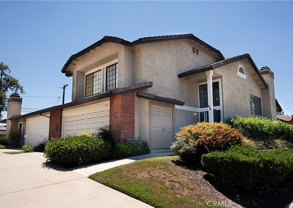 1st image of 954 Sandstone Dr