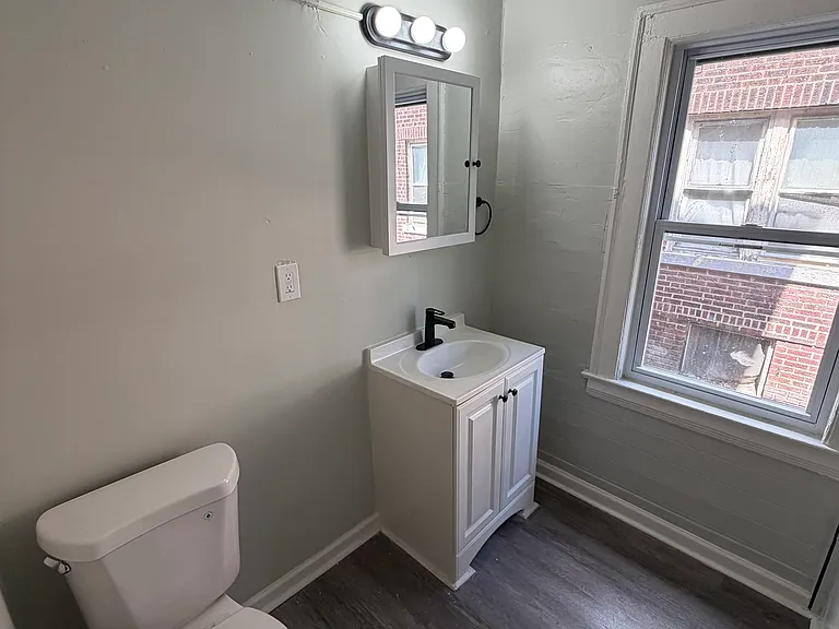 929 Thornhill Dr #1 — Photo 10