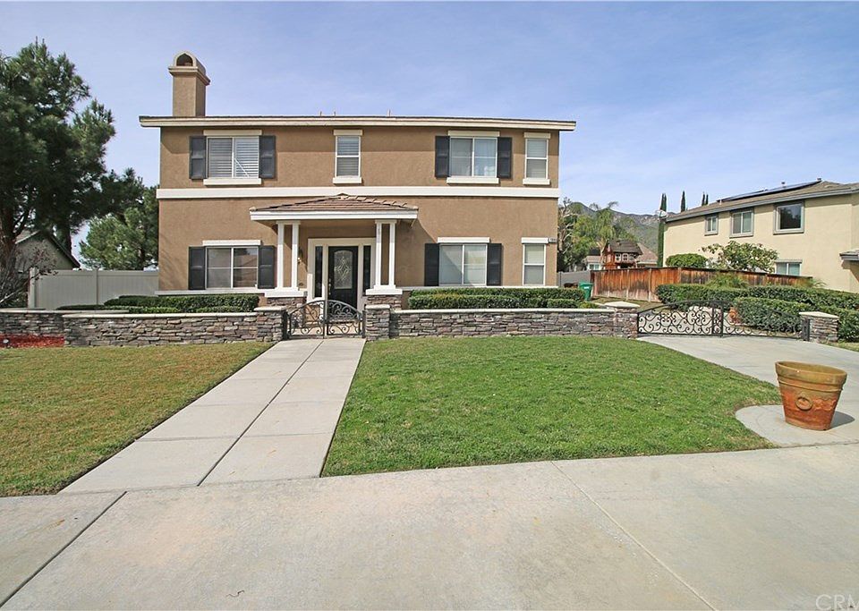 1st image of 7890 La Monica St