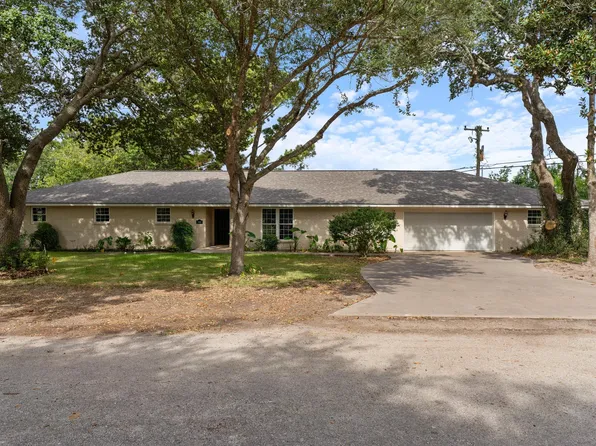 1620 Baylor Ave, Bay City, TX 77414