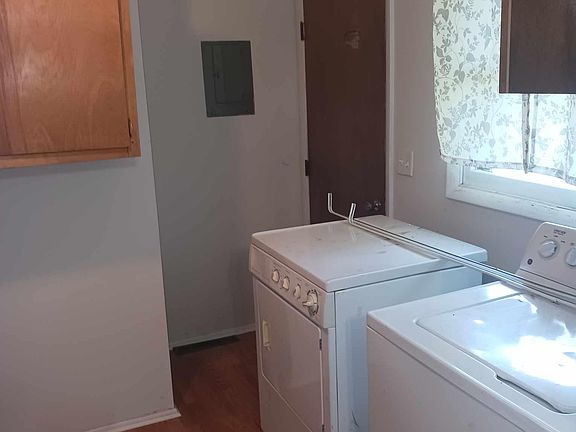 4th image of 604 E Sunset Dr