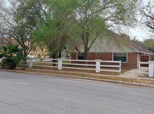 230 E Caffery Ave, Pharr, TX 78577