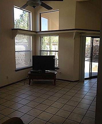 4th image of 712 Merriman Dr