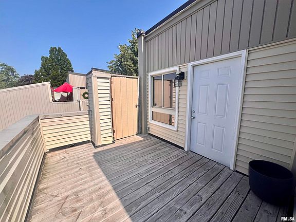 2nd image of 6831 N Frostwood Pkwy #14