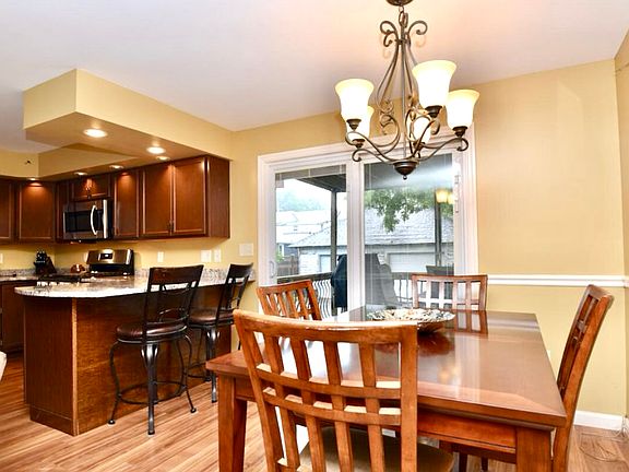2nd image of 127 Beekman St #1