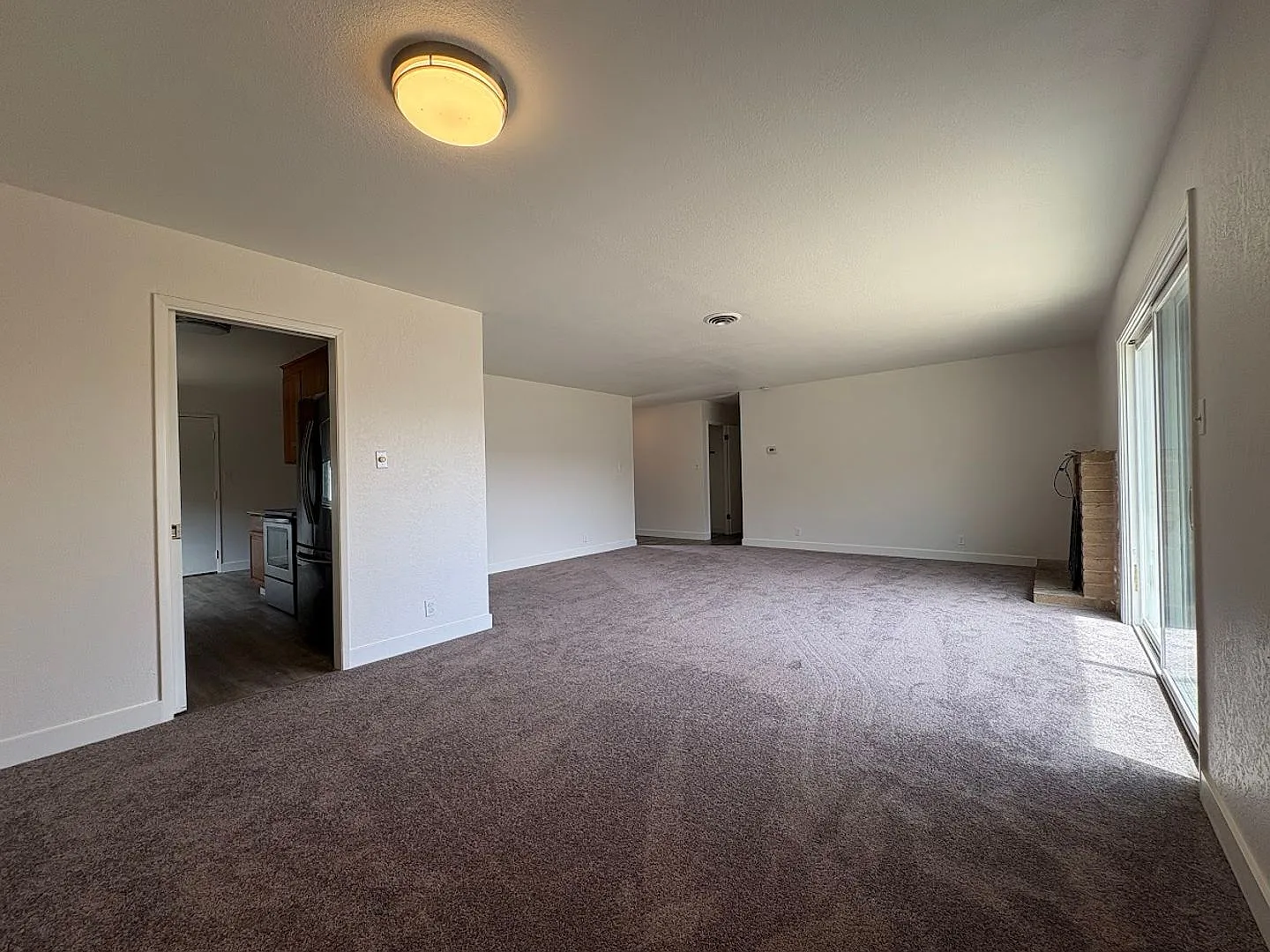 3 Bedroom, 2 Bathroom Galt Home — Photo 4