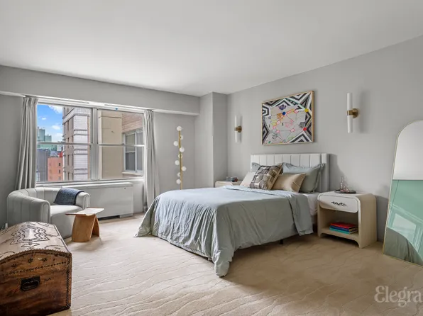 118 East 60th Street image 20 of 22