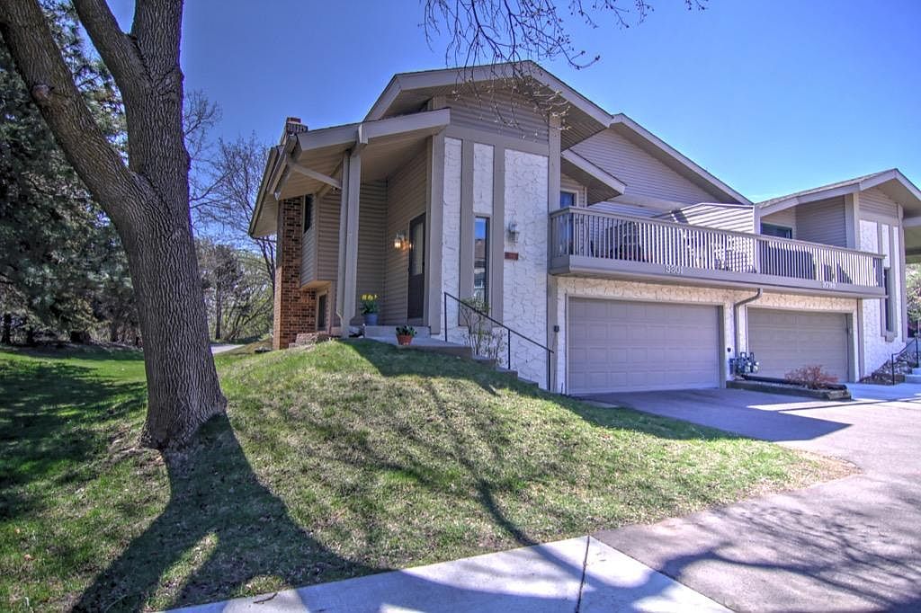 9801 Dorset Ln, Eden Prairie, MN 55347 Zillow