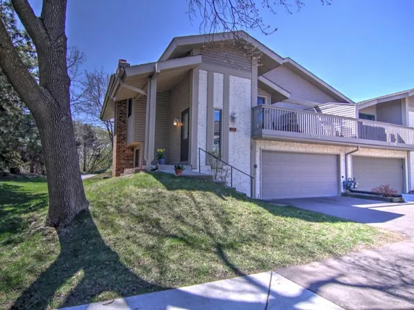 9801 Dorset Ln, Eden Prairie, MN 55347