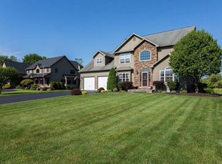 8825 Wedgefield Ln, Cicero, NY 13039