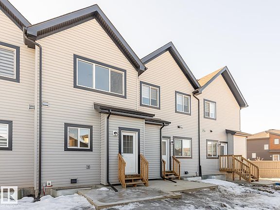 3rd image of 90 Dansereau Way N