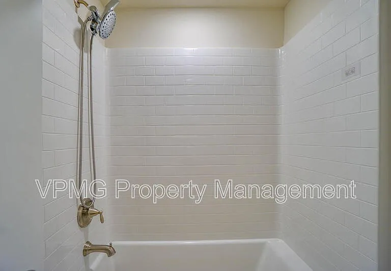 7104 NE 155th Pl — Photo 29