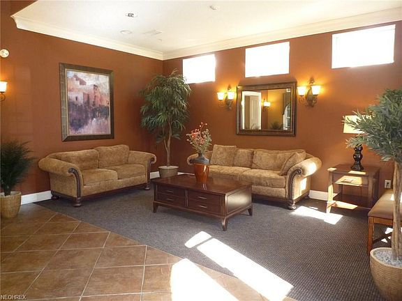 3rd image of 240 Fox Hollow Dr APT 407