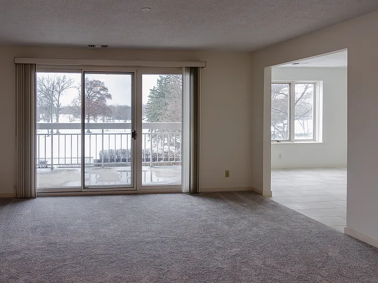 Chelsea Condos — Photo 3