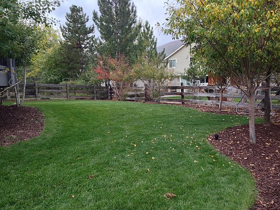 5th image of 25 Pin Oak Dr
