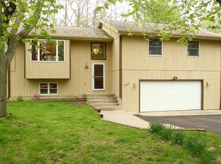1061 Olivia Ct, Chesterton, IN 46304