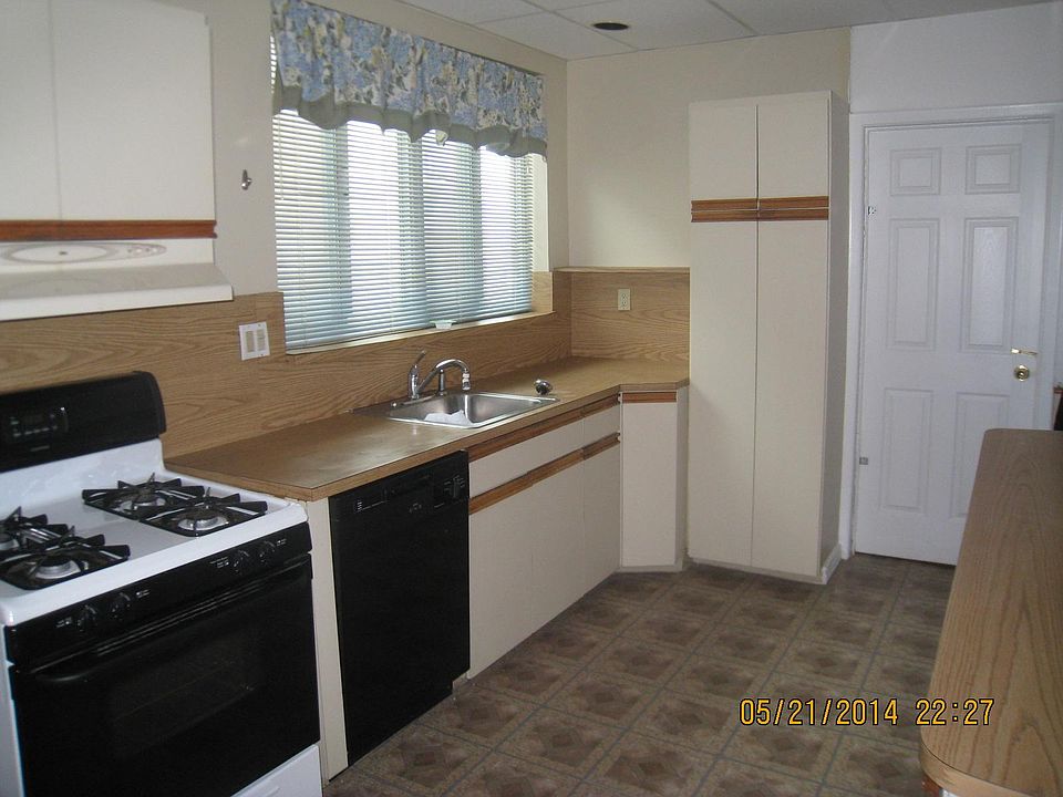 1st image of 474 Lindell Blvd APT 1