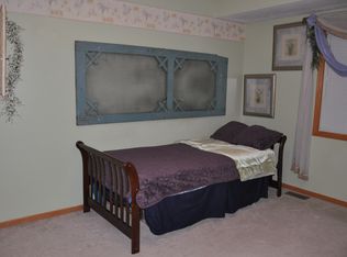 2011 NW 55th St, Lincoln, NE 68528