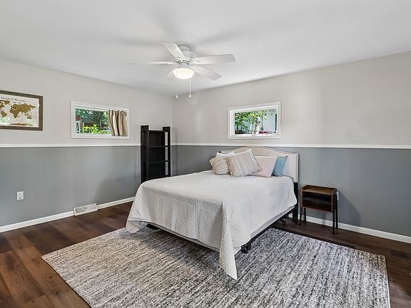 4th image of 6706 Washington Ave